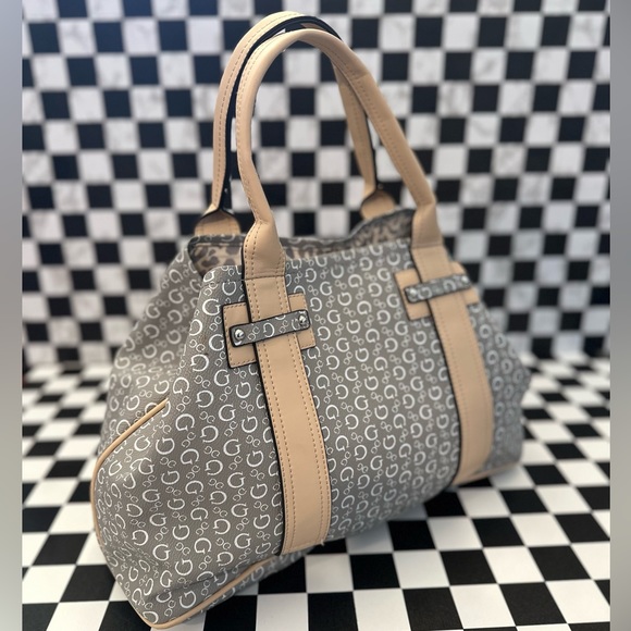 NEW Guess Monogram logo Tote Bag, Large. Gray & Cream - Picture 10 of 16